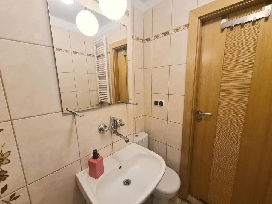 Mirrorroom Pl Citycenter Varsovia Exterior foto